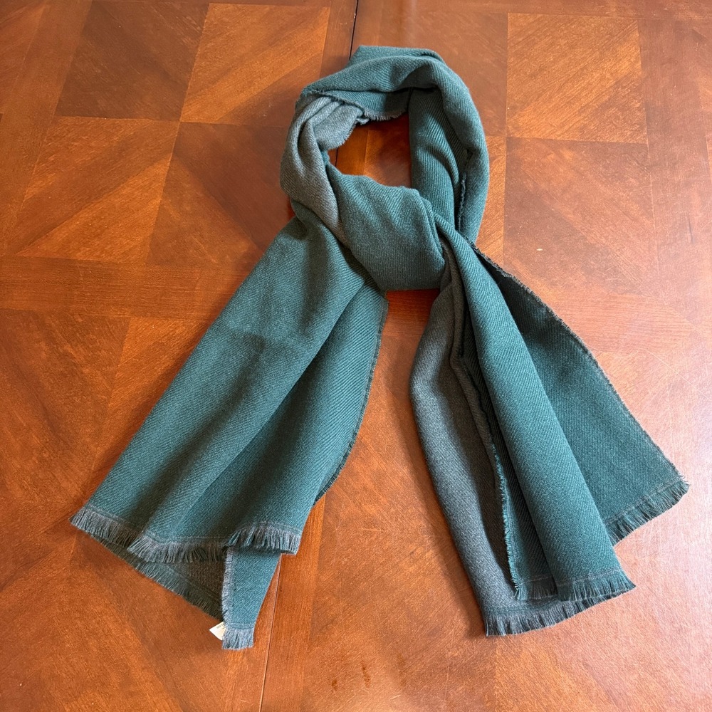 Banana Republic Reversible Scarf Forest Green Gray Fringed